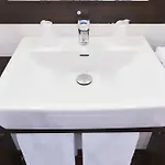 Enzo Reims 3* Tinqueux