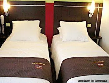 Enzo Reims By Kyriad Direct 3*